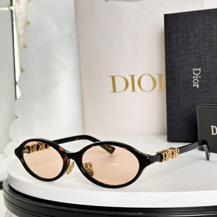 Picture of Dior Sunglasses _SKUfw75841752fw